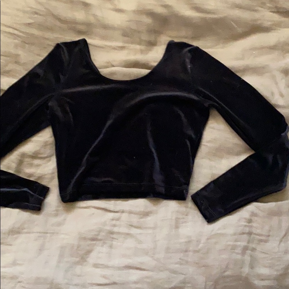 NWOT American appeal. Velvet black crop top.